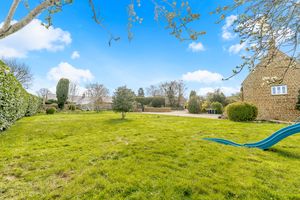 Banbury Road North Newington